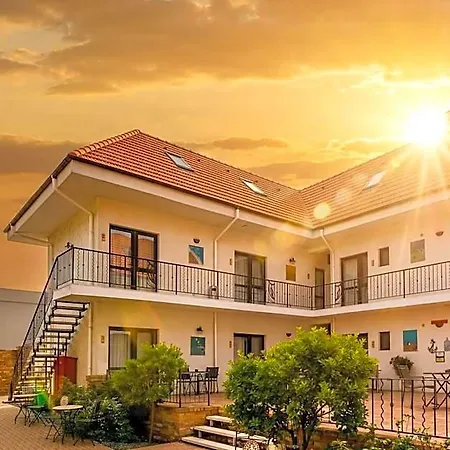 Sunny Border (adults Only) Vama Veche
